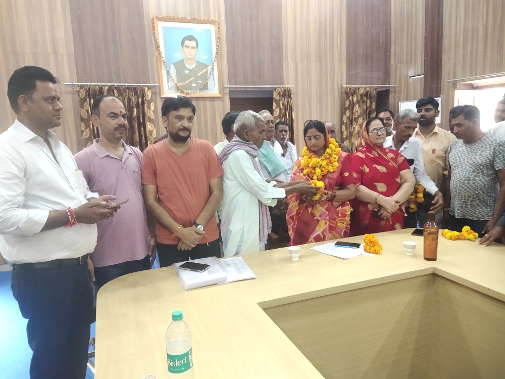 पूर्व चेयरमैन का निलंबन रद्द होने पर वार्ड पार्षदों व नागरिकों ने तावनिया का किया स्वागत सम्मान