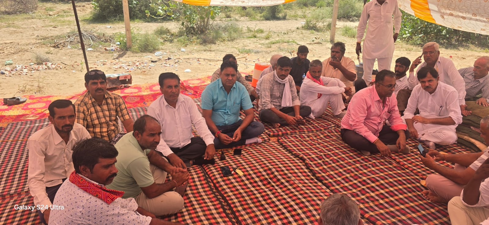 नापासर के वाहनों को टोल मुक्त करने की मांग को लेकर पांचवे दिन भी जारी है धरना,अब आंदोलन को उग्र करने की बनाई जा रही है रूपरेखा