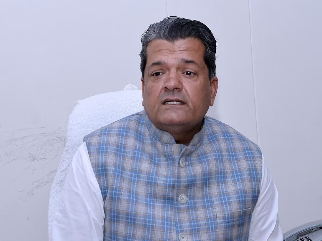 खाद्य मंत्री सुमित गोदारा सोमवार को आएंगे नापासर,50 लाख की सड़कों का करेंगे लोकार्पण,क्षेत्र में 5.28 करोड़ रुपए के विकास कार्यों का करेंगे लोकार्पण-शिलान्यास*