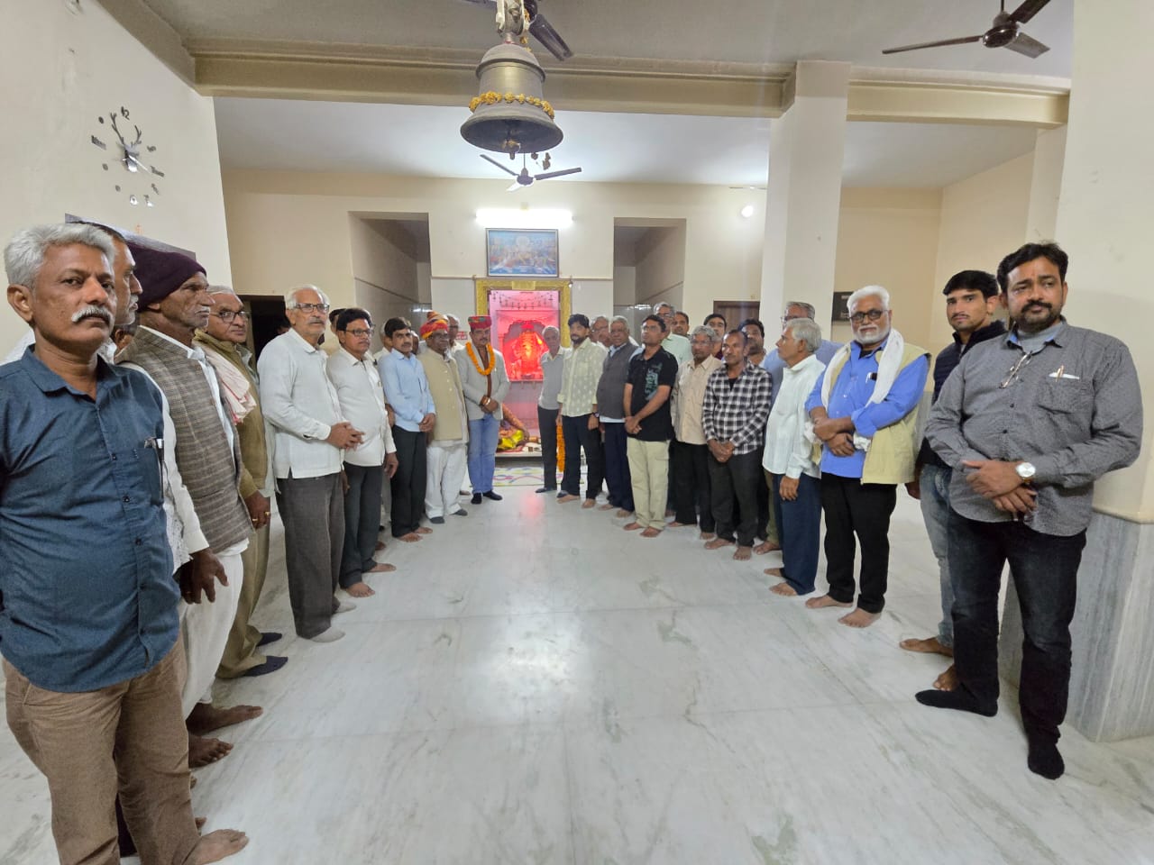 नापासर सुथार समाज के गणमान्य जनों ने पूर्व थानाधिकारी लक्ष्मण सुथार का विदाई समारोह में किया सम्मान,कहा आमजन में विश्वास कायम करने और अपराधियों में भय उत्पन्न करने की नीति पर किया कार्य