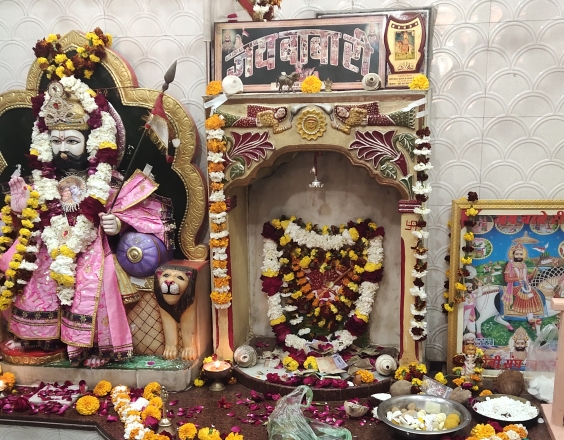 खम्मा खम्मा खम्मा ओ कँवर अजमाल रा…… नापासर बाबा रामदेव जूना मन्दिर में उमड़ रहे है श्रद्धालु,शाम को भरेगा मेला